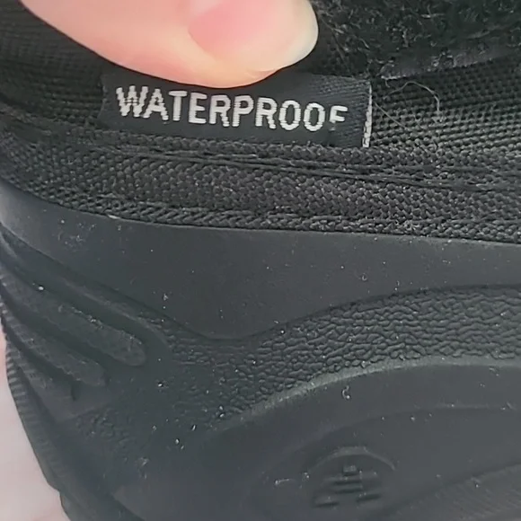 NWOT Kamik Wesley Black Snow Boots Toddler Sz 9 - Picture 3 of 9